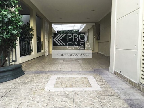 Casa Avenida Perú/valdivieso