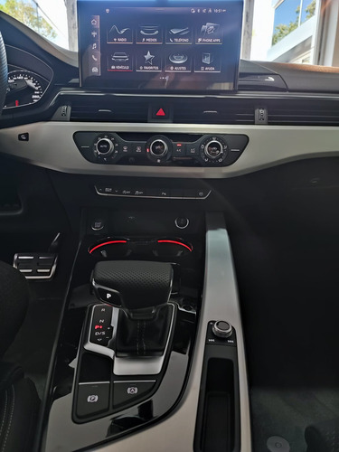 Audi A4 2.0 T 40 Tfsi S Line 190Hp