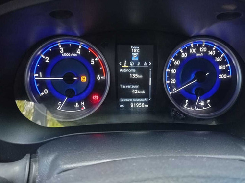 Imagen 10 de 15 de Toyota Hilux 2.8 Srx 4x4 Caja Automatica De 6ta Año 2015