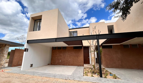 Casa En Venta Merida, Temozon Norte, Asensa, Equipadas, Entrega Inmediata.