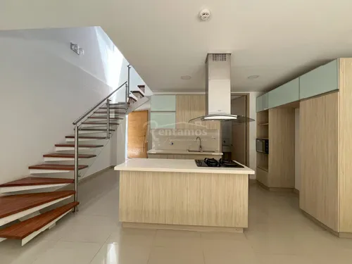 Casa En Arriendo En Loma Del Atravesado. Cod A776020