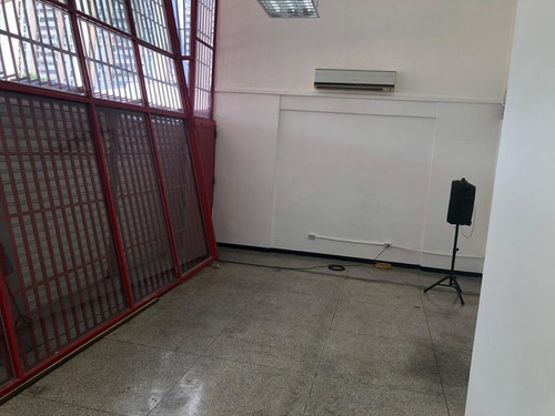Imagen 10 de 28 de Estacion De Servicio Av. Constitucion Con Calle Carabobo 3500 Mts2