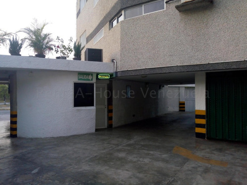Majestuoso Hotel En Venta Mls 24-24068 Macuto