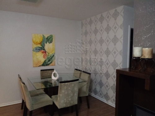 Apartamento A Venda No Bairro Balneario Em Florianopolis - V-77419