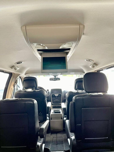 Imagem 13 de 15 de Chrysler Town & Country 3.6 Limited V6 24v Gasolina 4p