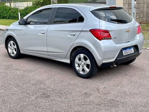 Imagem 6 de 15 de Chevrolet Onix 1.4 Mt Lt 2019