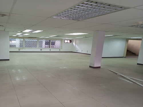 Imagen 3 de 20 de Edificio Comercial En Venta En Las Mercedes