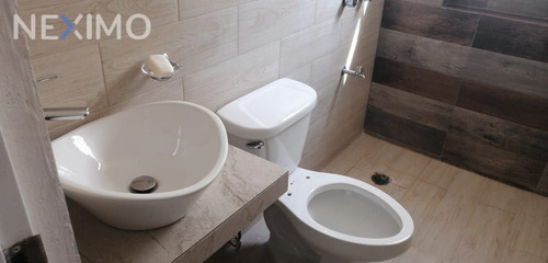 Imagen 5 de 15 de Casa Con Excelente Ubicación En Fraccionamiento Las Américas