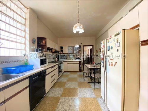 Casa En Venta En La Florida Caracas 2 Niveles Terraza Vista Al Avila