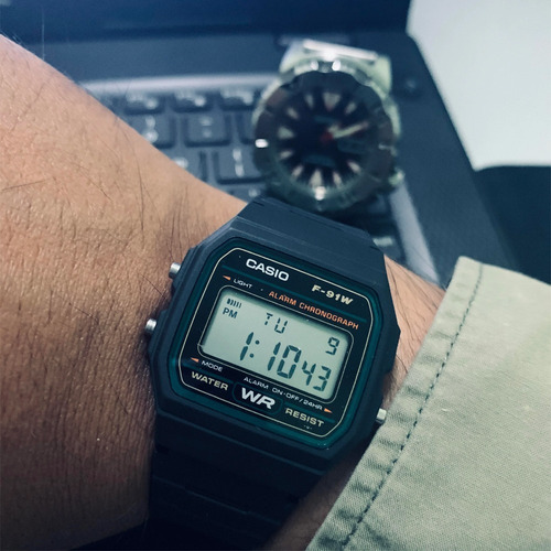 Reloj de pulsera Casio Collection F-91 de cuerpo color negro