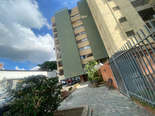 Vendo Espacioso Penthouse En Los Dos Caminos. Ubicacion Privilegiada. 167 Mts. 2/2/1pe