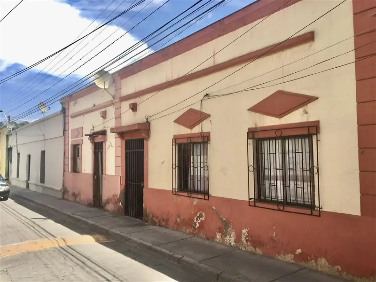 Imagen 1 de 18 de Gran Precio!! 2 Casas Juntas En 177 M2 De Terreno En Calle E