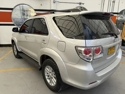 Toyota Fortuner 2.7l 4x2