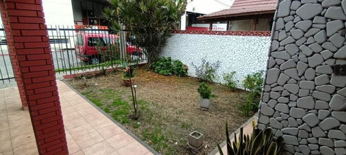 Oportunidad Venta Casa De 3 Ambientes Castelar, Acepta Permu