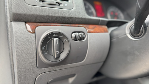 Volkswagen Vento 2.5 Luxury Wood Tiptronc 170cv