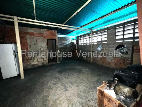 Casa En Venta En Piñonal Maracay Zp