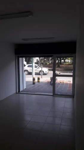 Local En Arriendo En Versalles. Cod A6229