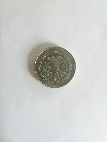 Imagen 3 de 3 de Moneda $200 Conmemorativa Del Mundial De Fútbol México 1986.
