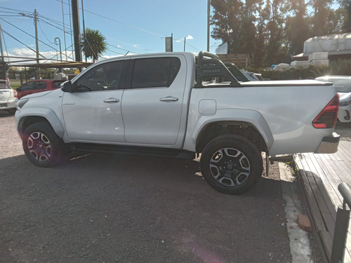 Toyota Hilux Pick-Up 2.8 Cd Srx 204Cv 4X2 At