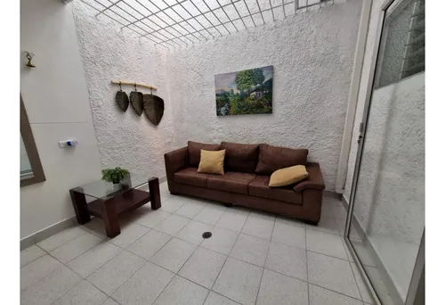 Apartamento En Venta 2do Piso En La Floresta 140 Mt²