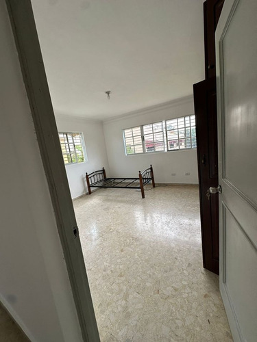 Casa En Alquiler En La Castellana, Santo Domingo D.n.