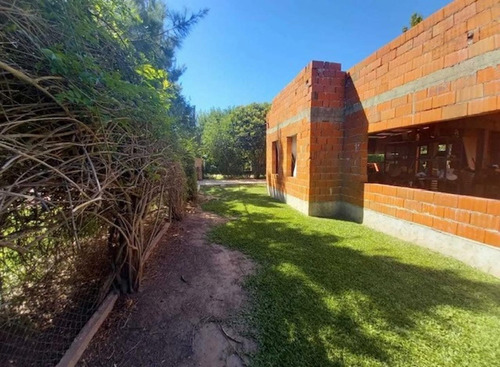 Imagen 11 de 17 de Casa En Construcción En Barrio Los Pioneros