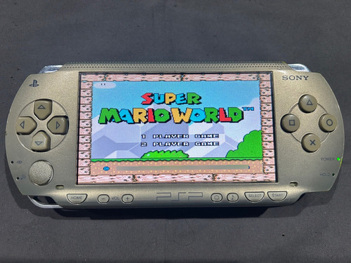 Psp Fat Modelo 1000 Gold Champagne Y 64gb Llena De Juegos Dorado (Usado)