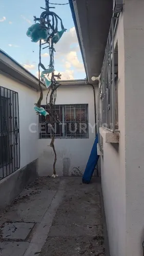 Casa En Venta De Una Planta En Colonia Dale.