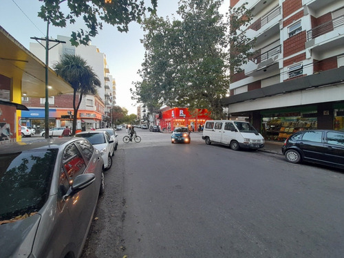 Imagen 16 de 18 de Departamento De 2 Ambientes - Al Frente - Lamadrid 2500