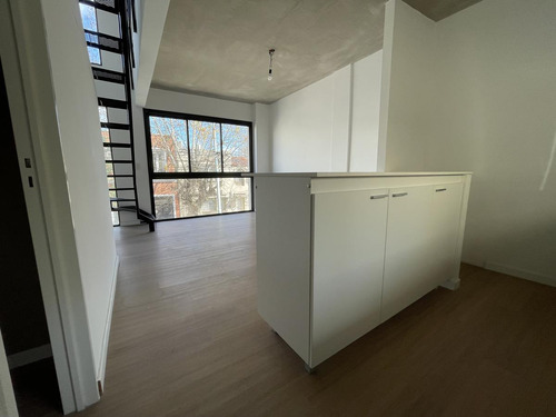 Venta Departamento 2 Amb. Al Fte. En Haedo A Estrenar