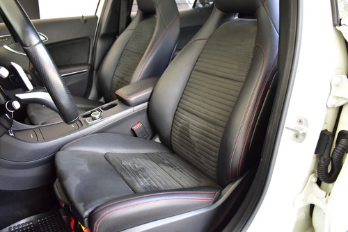 Imagen 14 de 15 de Mercedes Benz Gla250 1.6 Amg-line 211cv 2016 - Car Cash