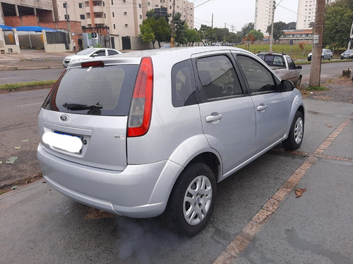 Imagem 10 de 14 de Ford Fiesta Hatch 1.6 Flex