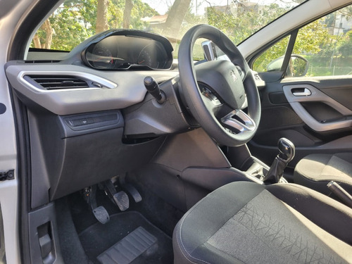 Peugeot 208 1.2 ACTIVE 12V FLEX 4P MANUAL