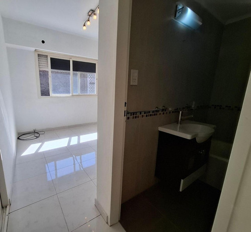 Departamento En Venta - 1 Dormitorio 1 Baño - Ramos Mejía