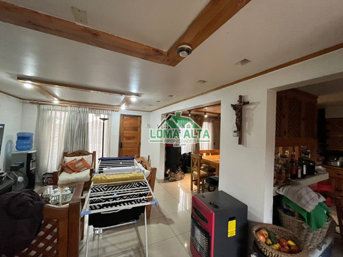 Amplia Casa De 4 Dormitorios Y 1 Baño Comuna De Puente Alto