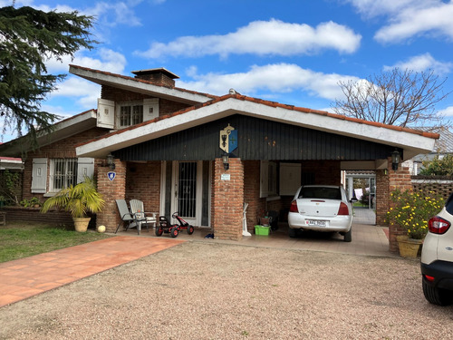 Butler Y Costanera . Vivienda O Comercio 