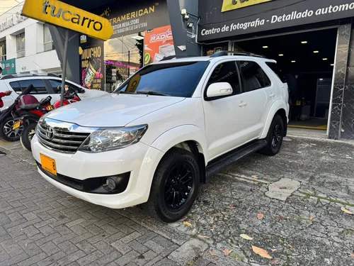 Toyota Fortuner 2.7 Sr5