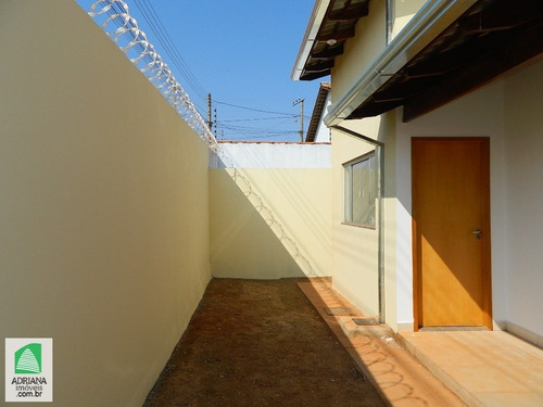 Venda Casa 3 Quartos Sendo 1 Suite Garagem 2 Vagas Paralela - 4745