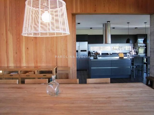 Casa En Venta De 5 Dormitorios En José Ignacio, Punta Del Este.