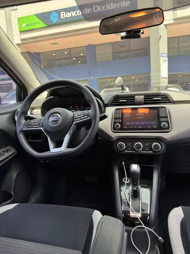 Nissan Versa 1.6 Advance