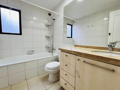 Casa En Arriendo De 4 D,piscina, En Condominio, Piedra Roja.