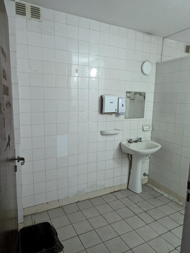 Depósito En Alquiler - Oficinas - Baños - Cocheras - 1.280mts2 - Paternal