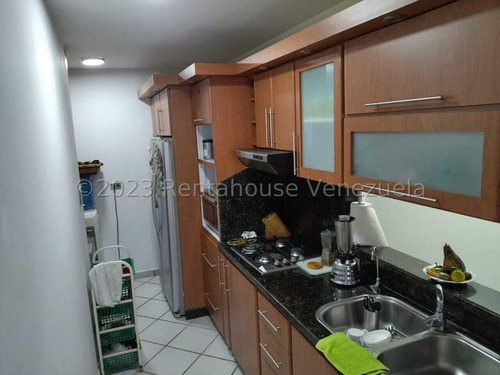 Hermoso Apartamento Ubicado En Zona Céntrica De San Diego, (al Lado De Farmatodo Los Jarales), Cercana A Colegios Supermercados Universidas, 