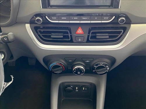 Imagem 5 de 10 de Hyundai Hb20s 1.0 Evolution 12v Felx 4p Manual