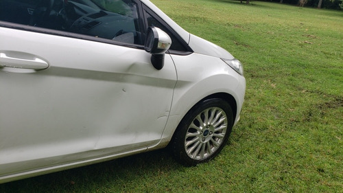 Ford Fiesta Kinetic Design 1.6 Se 120cv 2015