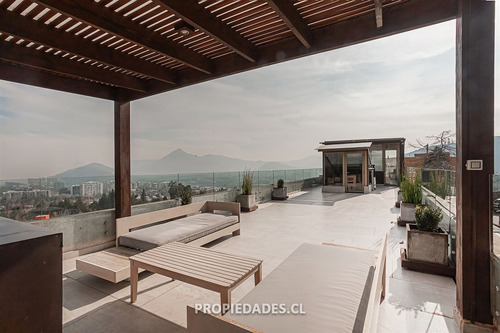 Casa En Arriendo De 5 Dorm. En Las Condes