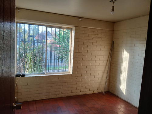 Casa De Un Piso Aislada, 3 Dormitorios Closets, 2 Baño, Ampl