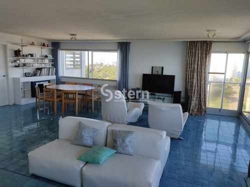 Venta Apartamento 3 Dormitorios Y Dependencia, Playa Mansa, Punta Del Este- Ref: 190