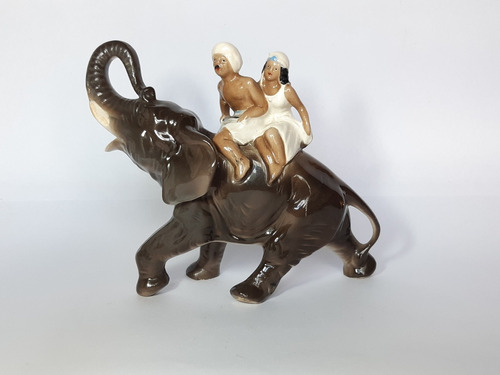 Figura Elefante De Porcelana Alemán Sellado Y Numerado