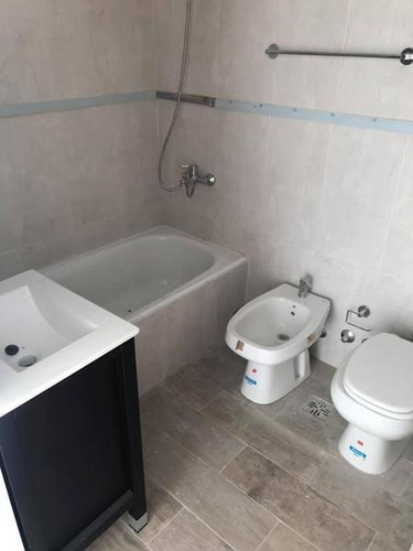 Tacuari Y Belgrano - Piso Alto - Apto Profesional - 100% Luz